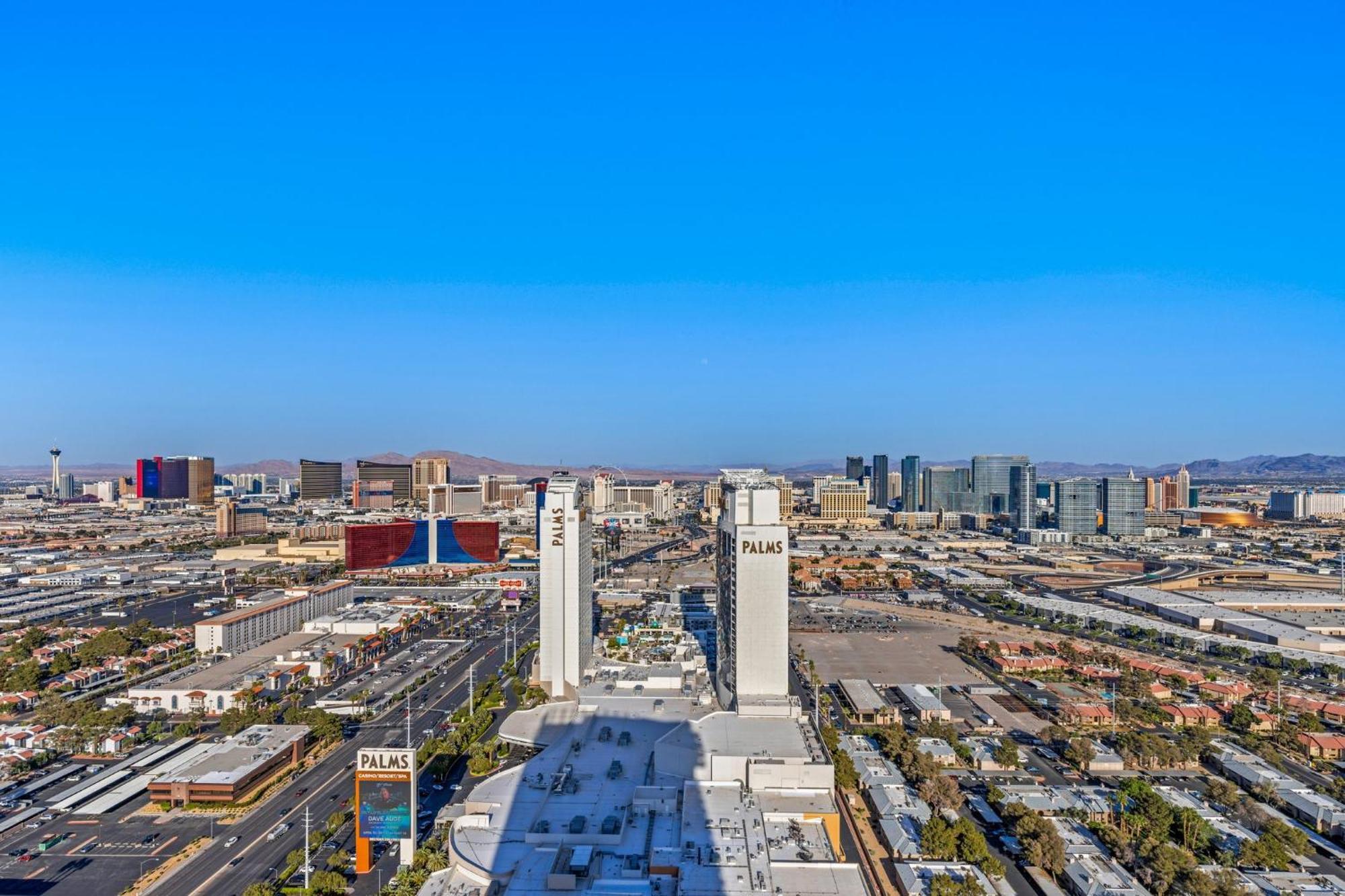 Palms Place Hotel By Zelloo Las Vegas Exterior photo