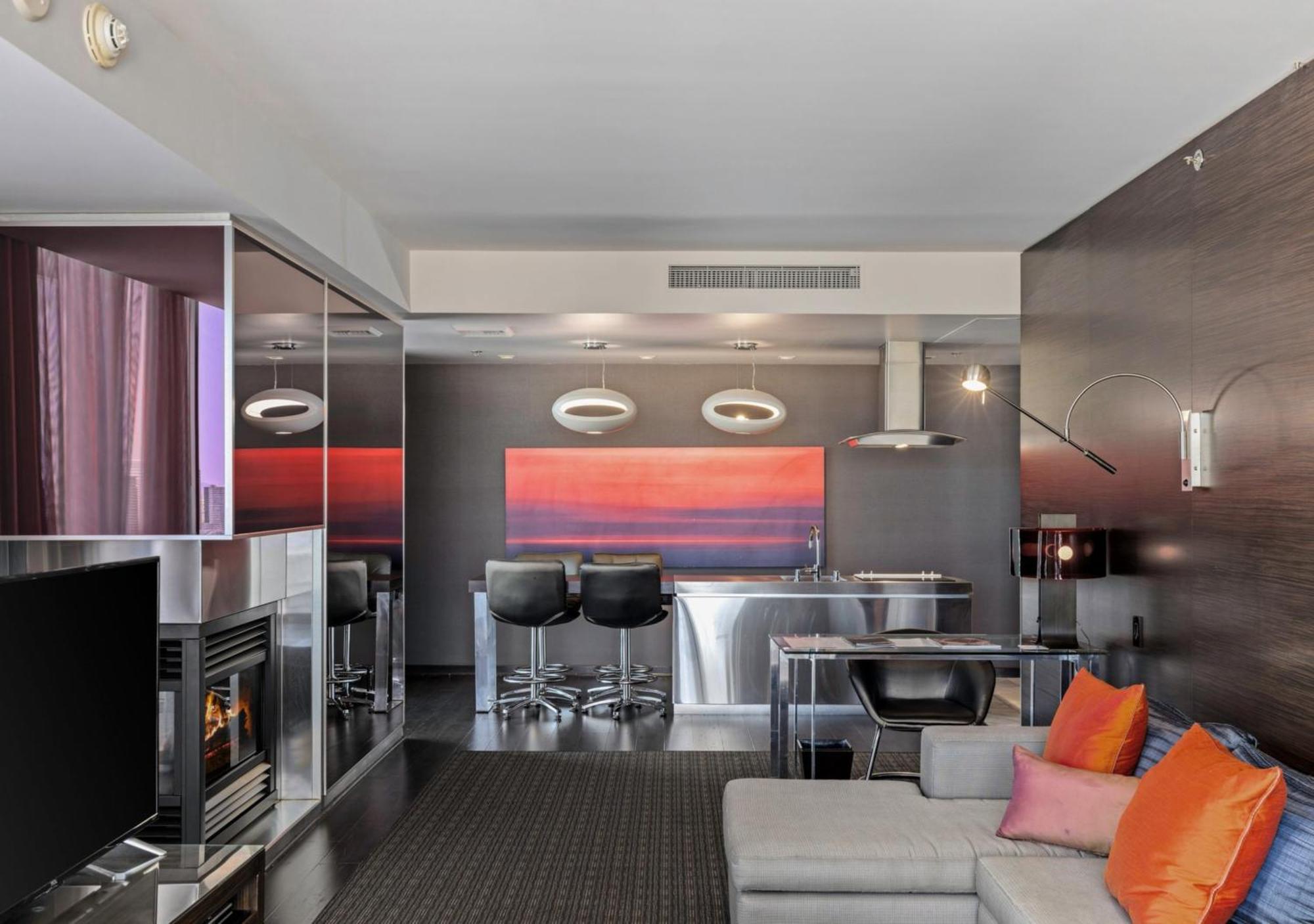 Palms Place Hotel By Zelloo Las Vegas Exterior photo